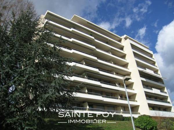 14257 image8 - Sainte Foy Immobilier - Ce sont des agences immobilières dans l'Ouest Lyonnais spécialisées dans la location de maison ou d'appartement et la vente de propriété de prestige.
