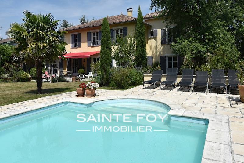 13621 image1 - Sainte Foy Immobilier - Ce sont des agences immobilières dans l'Ouest Lyonnais spécialisées dans la location de maison ou d'appartement et la vente de propriété de prestige.