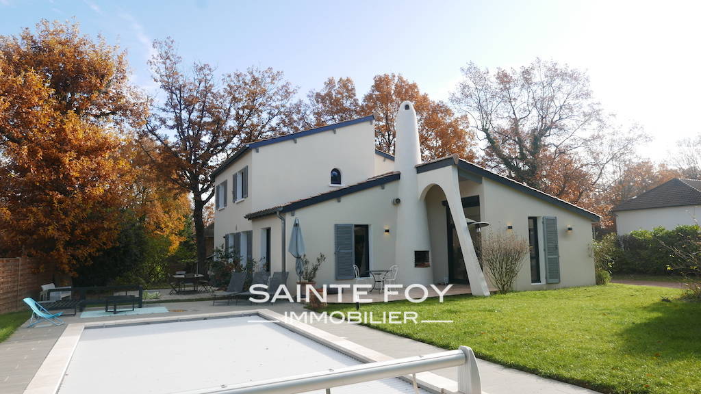 2019937 image1 - Sainte Foy Immobilier - Ce sont des agences immobilières dans l'Ouest Lyonnais spécialisées dans la location de maison ou d'appartement et la vente de propriété de prestige.