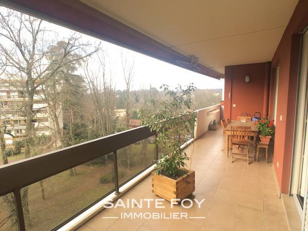 2020036 image2 - Sainte Foy Immobilier - Ce sont des agences immobilières dans l'Ouest Lyonnais spécialisées dans la location de maison ou d'appartement et la vente de propriété de prestige.