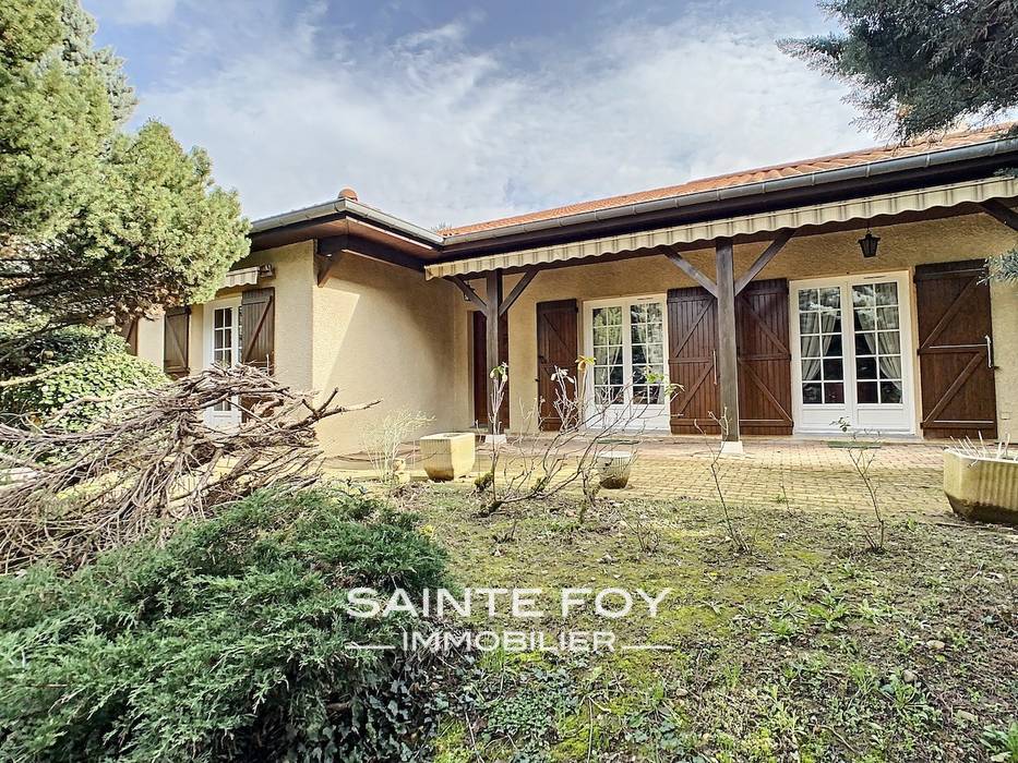 2020030 image1 - Sainte Foy Immobilier - Ce sont des agences immobilières dans l'Ouest Lyonnais spécialisées dans la location de maison ou d'appartement et la vente de propriété de prestige.