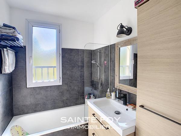 2019903 image8 - Sainte Foy Immobilier - Ce sont des agences immobilières dans l'Ouest Lyonnais spécialisées dans la location de maison ou d'appartement et la vente de propriété de prestige.