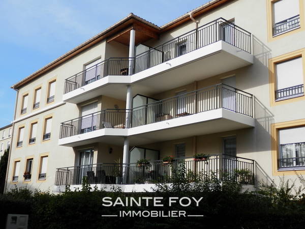 2019903 image10 - Sainte Foy Immobilier - Ce sont des agences immobilières dans l'Ouest Lyonnais spécialisées dans la location de maison ou d'appartement et la vente de propriété de prestige.