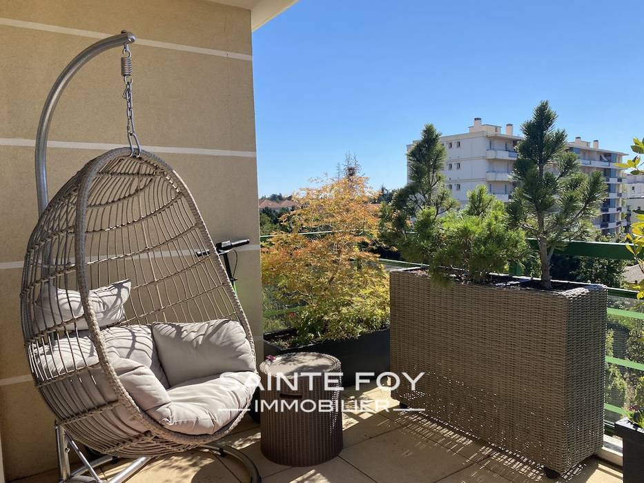 2020472 image1 - Sainte Foy Immobilier - Ce sont des agences immobilières dans l'Ouest Lyonnais spécialisées dans la location de maison ou d'appartement et la vente de propriété de prestige.