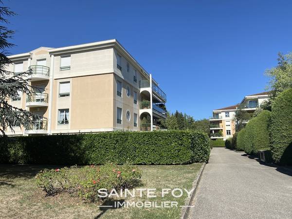 2020472 image8 - Sainte Foy Immobilier - Ce sont des agences immobilières dans l'Ouest Lyonnais spécialisées dans la location de maison ou d'appartement et la vente de propriété de prestige.