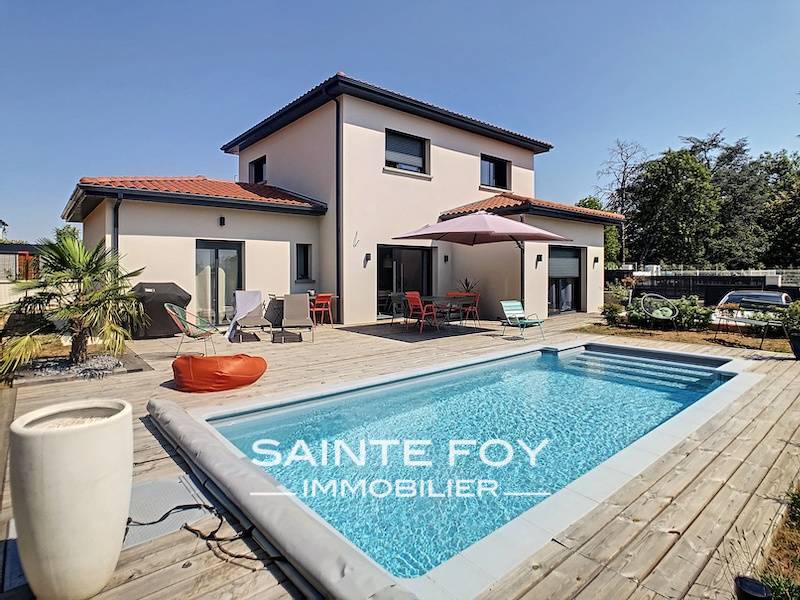 2020354 image1 - Sainte Foy Immobilier - Ce sont des agences immobilières dans l'Ouest Lyonnais spécialisées dans la location de maison ou d'appartement et la vente de propriété de prestige.