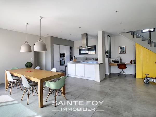2020354 image3 - Sainte Foy Immobilier - Ce sont des agences immobilières dans l'Ouest Lyonnais spécialisées dans la location de maison ou d'appartement et la vente de propriété de prestige.