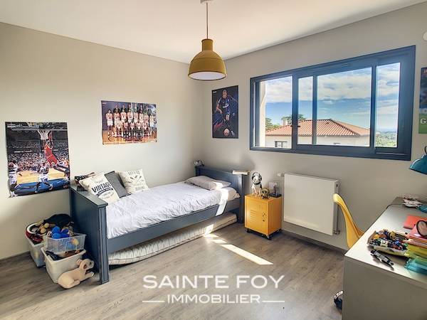 2020354 image6 - Sainte Foy Immobilier - Ce sont des agences immobilières dans l'Ouest Lyonnais spécialisées dans la location de maison ou d'appartement et la vente de propriété de prestige.