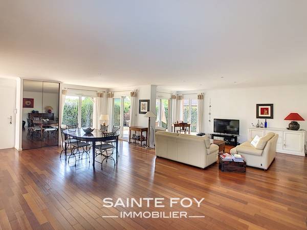 2020443 image2 - Sainte Foy Immobilier - Ce sont des agences immobilières dans l'Ouest Lyonnais spécialisées dans la location de maison ou d'appartement et la vente de propriété de prestige.