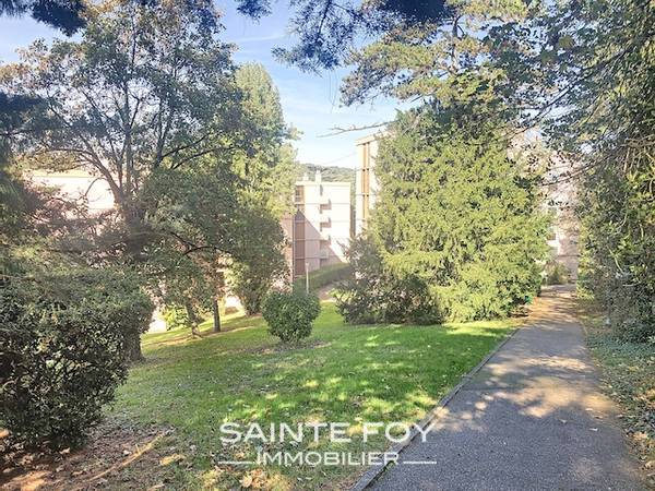 2020079 image8 - Sainte Foy Immobilier - Ce sont des agences immobilières dans l'Ouest Lyonnais spécialisées dans la location de maison ou d'appartement et la vente de propriété de prestige.