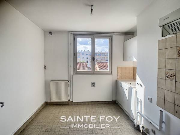 2020504 image4 - Sainte Foy Immobilier - Ce sont des agences immobilières dans l'Ouest Lyonnais spécialisées dans la location de maison ou d'appartement et la vente de propriété de prestige.