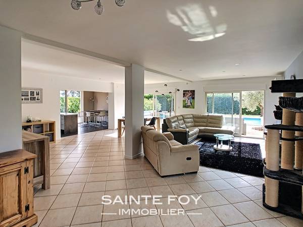 2019990 image3 - Sainte Foy Immobilier - Ce sont des agences immobilières dans l'Ouest Lyonnais spécialisées dans la location de maison ou d'appartement et la vente de propriété de prestige.