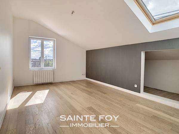 2020500 image8 - Sainte Foy Immobilier - Ce sont des agences immobilières dans l'Ouest Lyonnais spécialisées dans la location de maison ou d'appartement et la vente de propriété de prestige.
