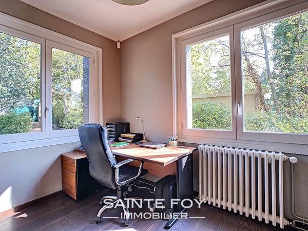 118515 image9 - Sainte Foy Immobilier - Ce sont des agences immobilières dans l'Ouest Lyonnais spécialisées dans la location de maison ou d'appartement et la vente de propriété de prestige.