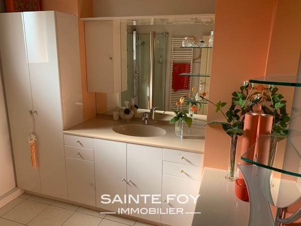 2021041 image7 - Sainte Foy Immobilier - Ce sont des agences immobilières dans l'Ouest Lyonnais spécialisées dans la location de maison ou d'appartement et la vente de propriété de prestige.