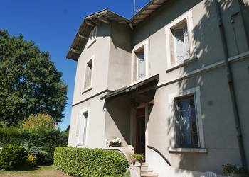 2019758 image1 - Sainte Foy Immobilier - Ce sont des agences immobilières dans l'Ouest Lyonnais spécialisées dans la location de maison ou d'appartement et la vente de propriété de prestige.