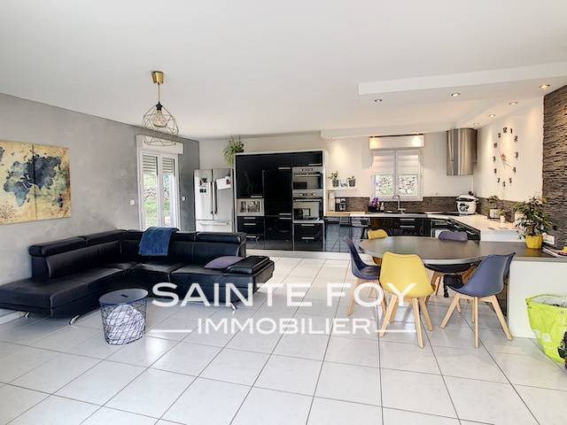 2020471 image1 - Sainte Foy Immobilier - Ce sont des agences immobilières dans l'Ouest Lyonnais spécialisées dans la location de maison ou d'appartement et la vente de propriété de prestige.