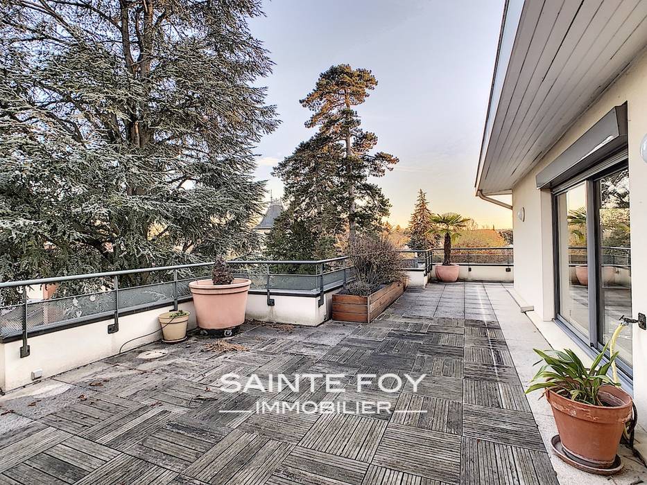 2021042 image1 - Sainte Foy Immobilier - Ce sont des agences immobilières dans l'Ouest Lyonnais spécialisées dans la location de maison ou d'appartement et la vente de propriété de prestige.