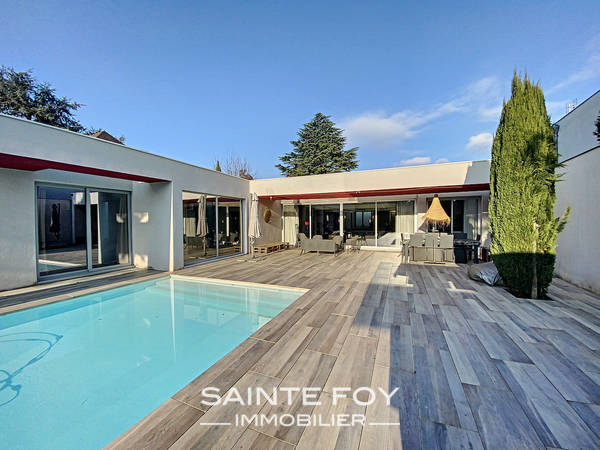 2021028 image2 - Sainte Foy Immobilier - Ce sont des agences immobilières dans l'Ouest Lyonnais spécialisées dans la location de maison ou d'appartement et la vente de propriété de prestige.