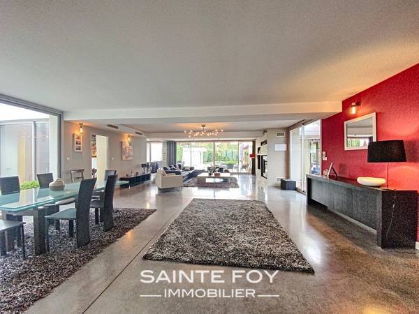2021028 image4 - Sainte Foy Immobilier - Ce sont des agences immobilières dans l'Ouest Lyonnais spécialisées dans la location de maison ou d'appartement et la vente de propriété de prestige.