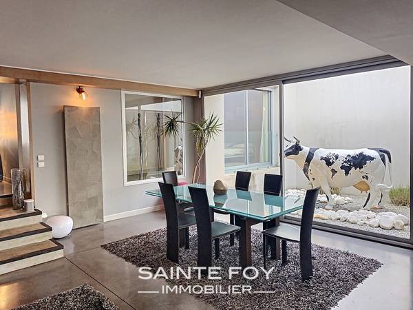 2021028 image6 - Sainte Foy Immobilier - Ce sont des agences immobilières dans l'Ouest Lyonnais spécialisées dans la location de maison ou d'appartement et la vente de propriété de prestige.