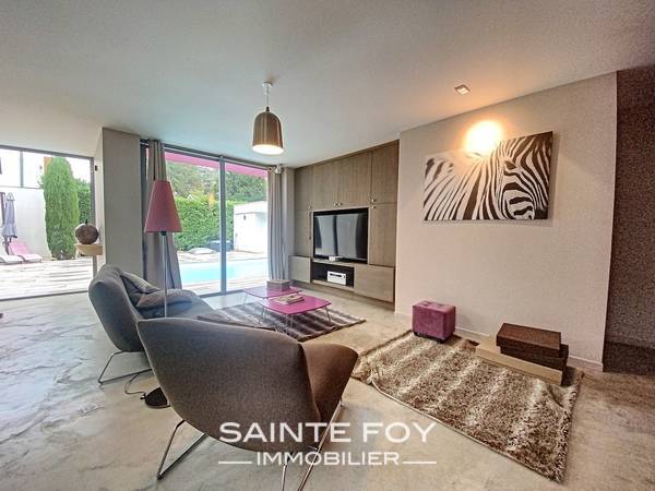 2021028 image8 - Sainte Foy Immobilier - Ce sont des agences immobilières dans l'Ouest Lyonnais spécialisées dans la location de maison ou d'appartement et la vente de propriété de prestige.