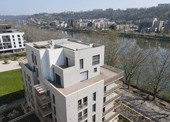 2021072 image1 - Sainte Foy Immobilier - Ce sont des agences immobilières dans l'Ouest Lyonnais spécialisées dans la location de maison ou d'appartement et la vente de propriété de prestige.