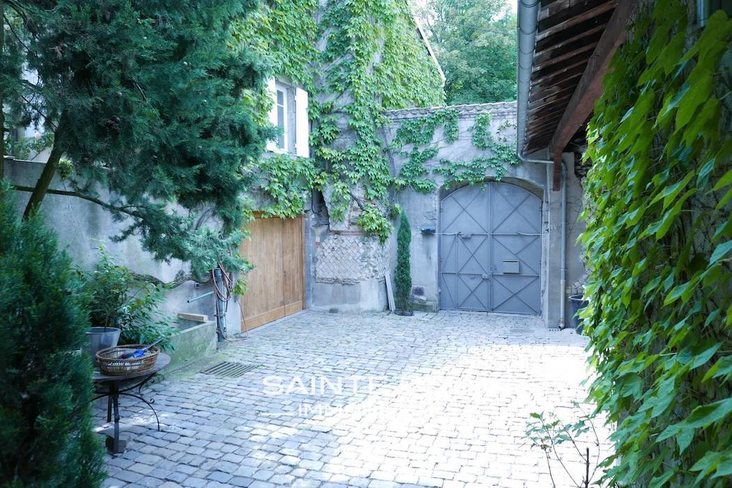 2021095 image1 - Sainte Foy Immobilier - Ce sont des agences immobilières dans l'Ouest Lyonnais spécialisées dans la location de maison ou d'appartement et la vente de propriété de prestige.