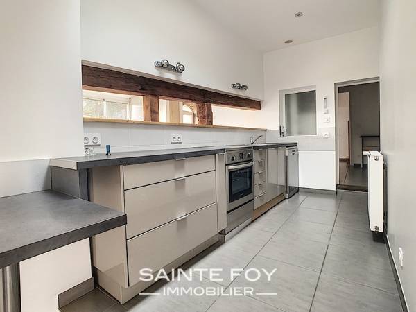 2021073 image3 - Sainte Foy Immobilier - Ce sont des agences immobilières dans l'Ouest Lyonnais spécialisées dans la location de maison ou d'appartement et la vente de propriété de prestige.