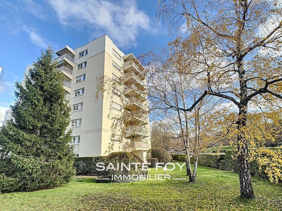 2021104 image1 - Sainte Foy Immobilier - Ce sont des agences immobilières dans l'Ouest Lyonnais spécialisées dans la location de maison ou d'appartement et la vente de propriété de prestige.