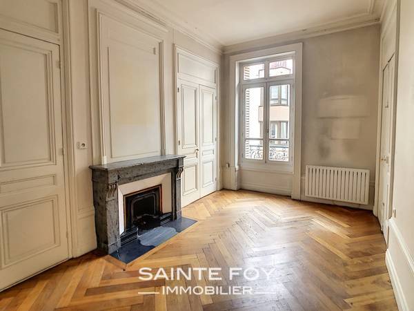 2021108 image5 - Sainte Foy Immobilier - Ce sont des agences immobilières dans l'Ouest Lyonnais spécialisées dans la location de maison ou d'appartement et la vente de propriété de prestige.