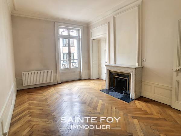 2021108 image6 - Sainte Foy Immobilier - Ce sont des agences immobilières dans l'Ouest Lyonnais spécialisées dans la location de maison ou d'appartement et la vente de propriété de prestige.