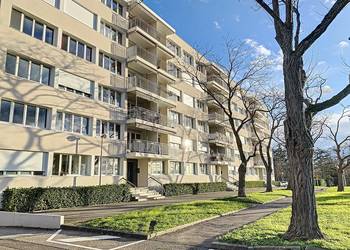 2021103 image1 - Sainte Foy Immobilier - Ce sont des agences immobilières dans l'Ouest Lyonnais spécialisées dans la location de maison ou d'appartement et la vente de propriété de prestige.