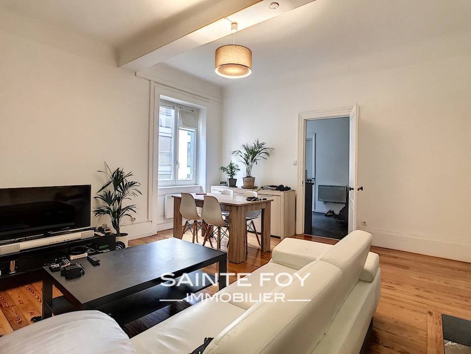 2021119 image1 - Sainte Foy Immobilier - Ce sont des agences immobilières dans l'Ouest Lyonnais spécialisées dans la location de maison ou d'appartement et la vente de propriété de prestige.