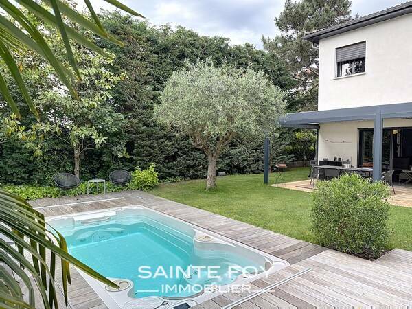 2020959 image5 - Sainte Foy Immobilier - Ce sont des agences immobilières dans l'Ouest Lyonnais spécialisées dans la location de maison ou d'appartement et la vente de propriété de prestige.