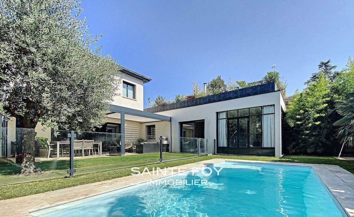 2020959 image1 - Sainte Foy Immobilier - Ce sont des agences immobilières dans l'Ouest Lyonnais spécialisées dans la location de maison ou d'appartement et la vente de propriété de prestige.