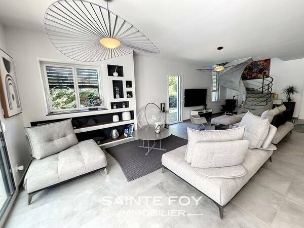 2020959 image4 - Sainte Foy Immobilier - Ce sont des agences immobilières dans l'Ouest Lyonnais spécialisées dans la location de maison ou d'appartement et la vente de propriété de prestige.