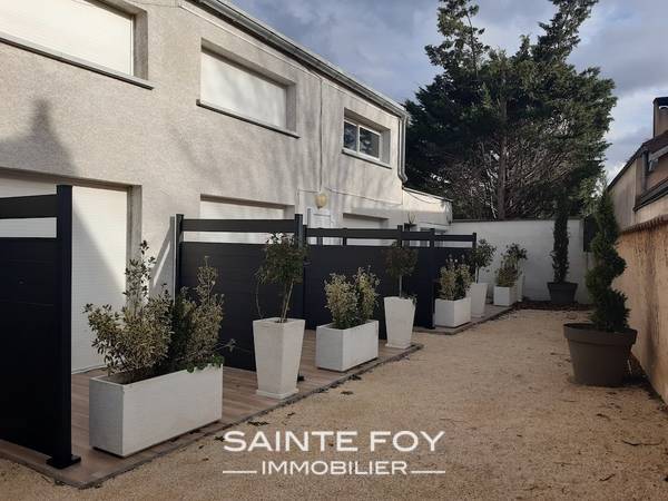 2021185 image2 - Sainte Foy Immobilier - Ce sont des agences immobilières dans l'Ouest Lyonnais spécialisées dans la location de maison ou d'appartement et la vente de propriété de prestige.