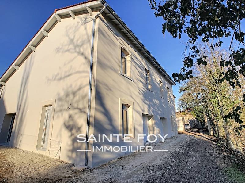 2021237 image1 - Sainte Foy Immobilier - Ce sont des agences immobilières dans l'Ouest Lyonnais spécialisées dans la location de maison ou d'appartement et la vente de propriété de prestige.