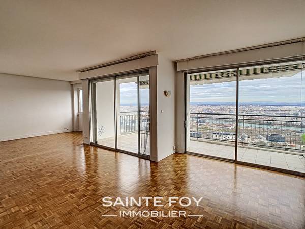 2021234 image3 - Sainte Foy Immobilier - Ce sont des agences immobilières dans l'Ouest Lyonnais spécialisées dans la location de maison ou d'appartement et la vente de propriété de prestige.