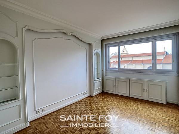 2021234 image6 - Sainte Foy Immobilier - Ce sont des agences immobilières dans l'Ouest Lyonnais spécialisées dans la location de maison ou d'appartement et la vente de propriété de prestige.