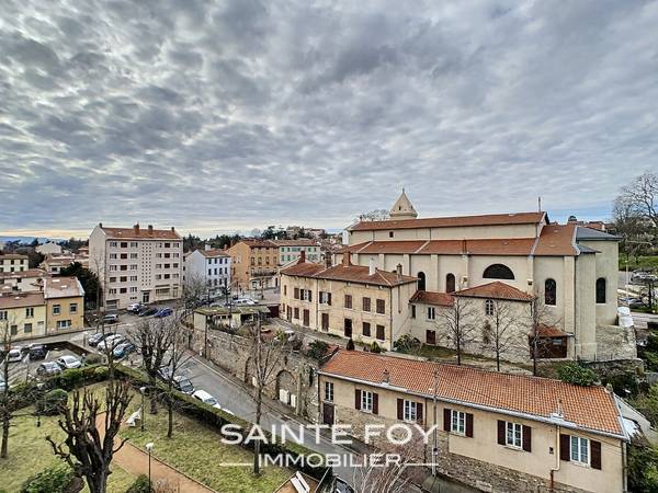 2021234 image8 - Sainte Foy Immobilier - Ce sont des agences immobilières dans l'Ouest Lyonnais spécialisées dans la location de maison ou d'appartement et la vente de propriété de prestige.