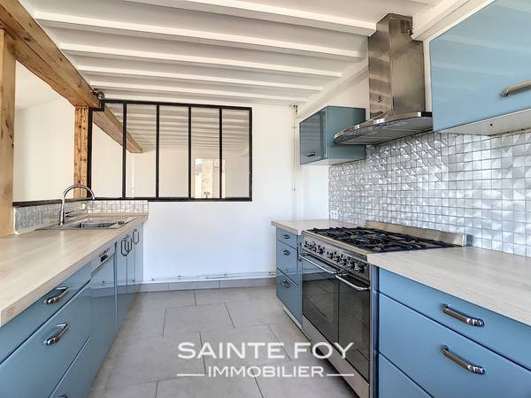 2021202 image3 - Sainte Foy Immobilier - Ce sont des agences immobilières dans l'Ouest Lyonnais spécialisées dans la location de maison ou d'appartement et la vente de propriété de prestige.
