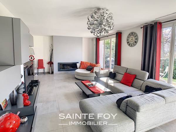 2020149 image2 - Sainte Foy Immobilier - Ce sont des agences immobilières dans l'Ouest Lyonnais spécialisées dans la location de maison ou d'appartement et la vente de propriété de prestige.