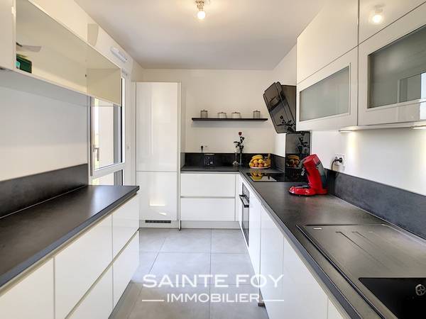 2021298 image4 - Sainte Foy Immobilier - Ce sont des agences immobilières dans l'Ouest Lyonnais spécialisées dans la location de maison ou d'appartement et la vente de propriété de prestige.