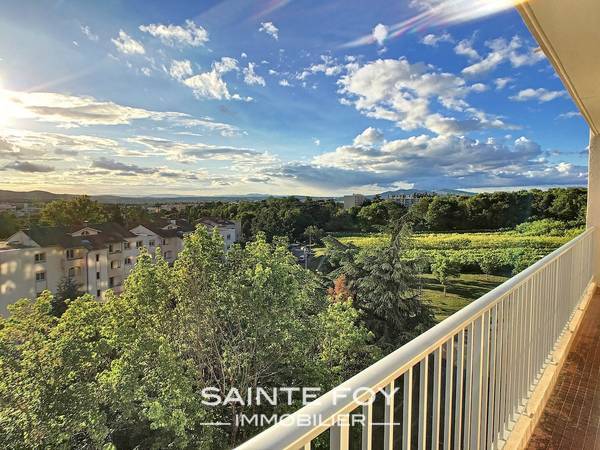2021311 image10 - Sainte Foy Immobilier - Ce sont des agences immobilières dans l'Ouest Lyonnais spécialisées dans la location de maison ou d'appartement et la vente de propriété de prestige.