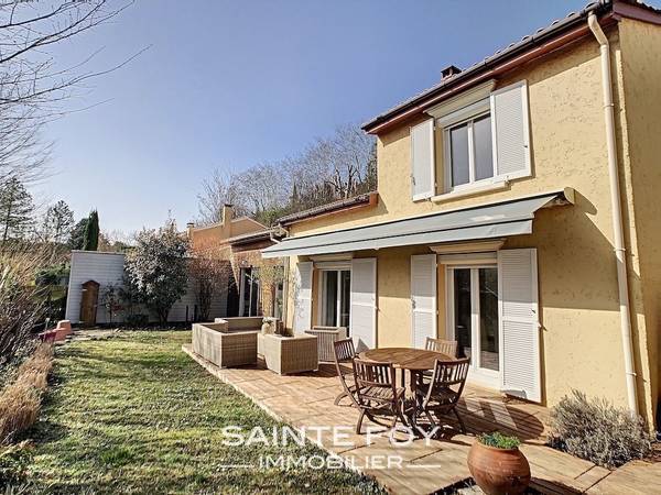 2021181 image8 - Sainte Foy Immobilier - Ce sont des agences immobilières dans l'Ouest Lyonnais spécialisées dans la location de maison ou d'appartement et la vente de propriété de prestige.
