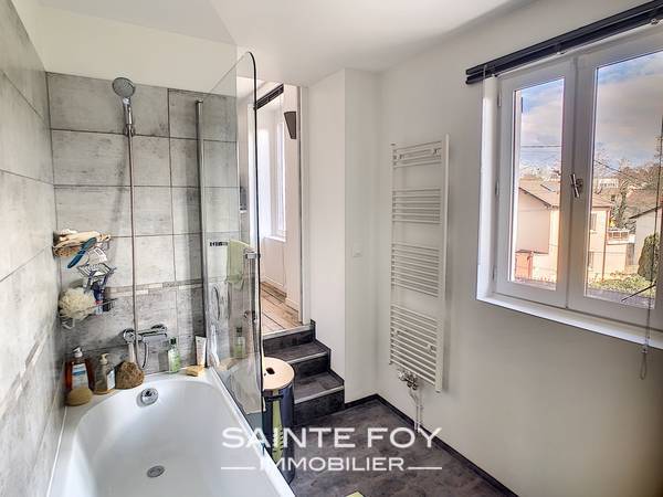 2021320 image7 - Sainte Foy Immobilier - Ce sont des agences immobilières dans l'Ouest Lyonnais spécialisées dans la location de maison ou d'appartement et la vente de propriété de prestige.