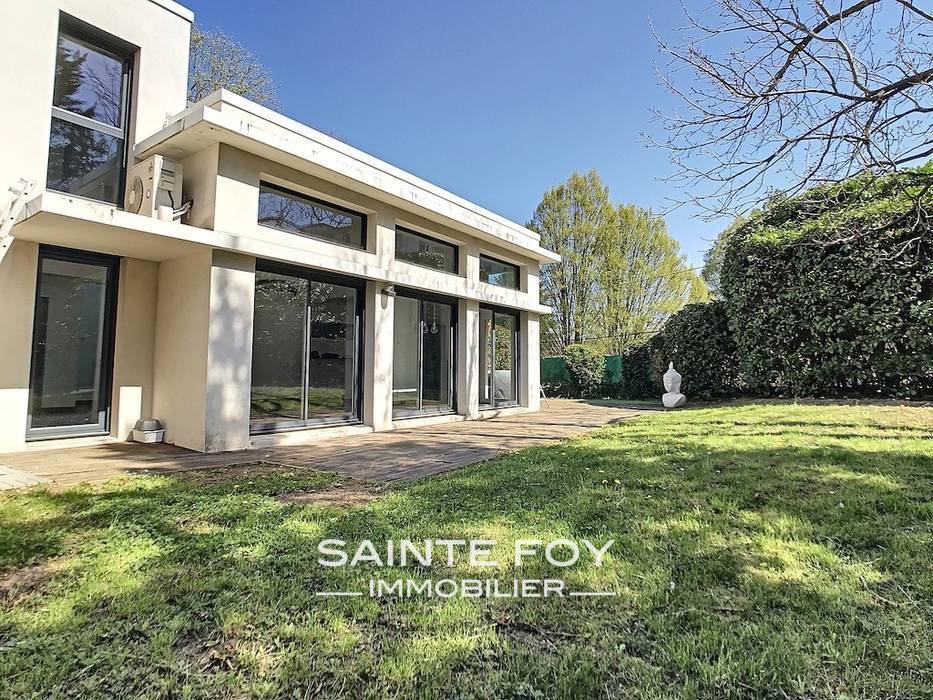 2021310 image1 - Sainte Foy Immobilier - Ce sont des agences immobilières dans l'Ouest Lyonnais spécialisées dans la location de maison ou d'appartement et la vente de propriété de prestige.