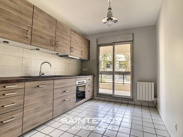 2021352 image2 - Sainte Foy Immobilier - Ce sont des agences immobilières dans l'Ouest Lyonnais spécialisées dans la location de maison ou d'appartement et la vente de propriété de prestige.